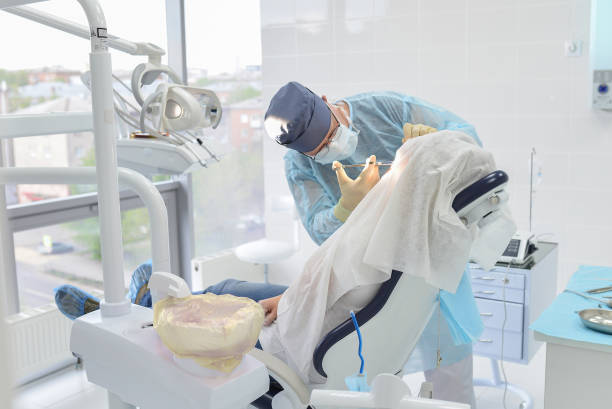 Best Emergency Tooth Extraction in Rendon, TX